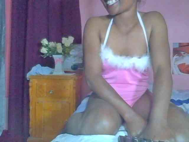 Raissa-Suan webcam