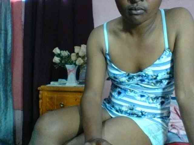 Raissa-Suan webcam