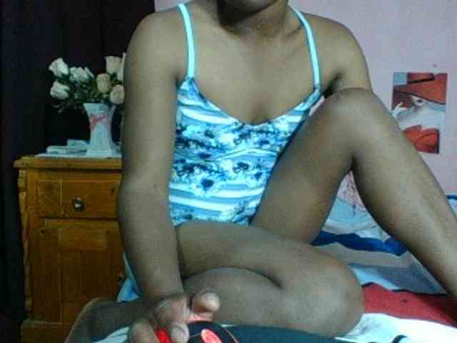 Raissa-Suan webcam