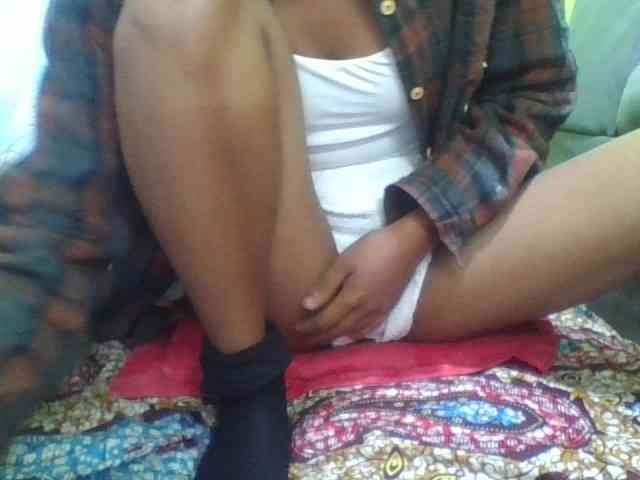 Raissa-Suan webcam