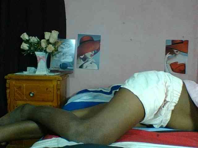 Raissa-Suan webcam