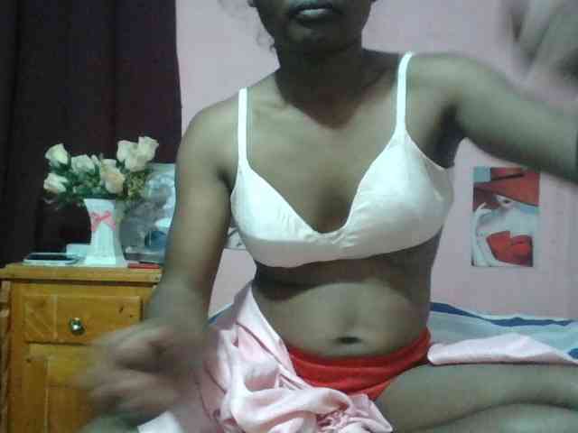Raissa-Suan webcam