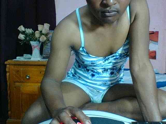 Raissa-Suan webcam