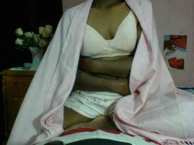 Raissa-Suan webcam