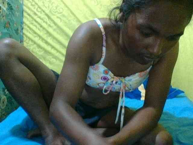 Raissa-Suan webcam