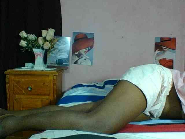 Raissa-Suan webcam