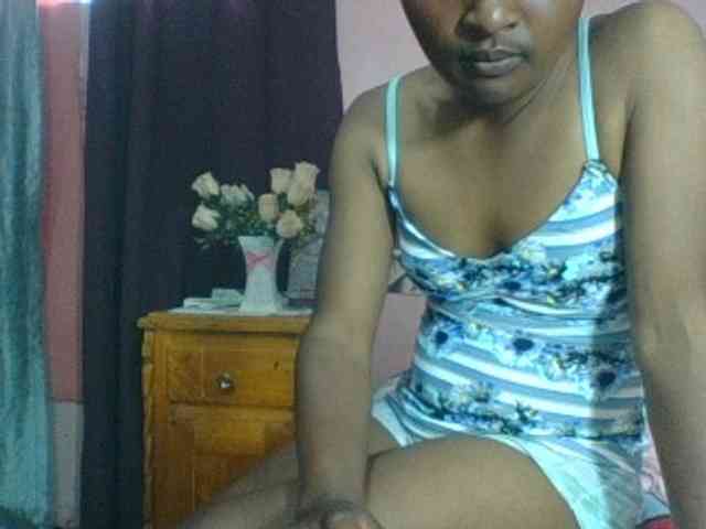 Raissa-Suan webcam