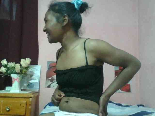 Raissa-Suan webcam