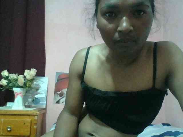 Raissa-Suan webcam