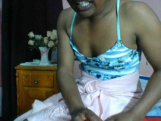 Raissa-Suan webcam