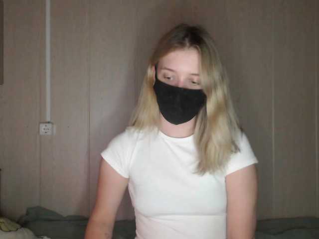 katydaisy live cam on BongaCams