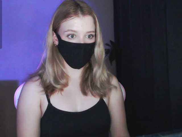 katydaisy live cam on BongaCams