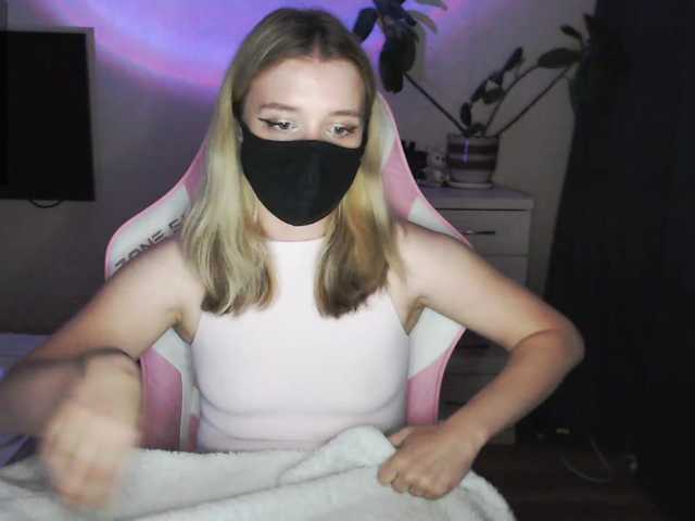 katydaisy live cam on BongaCams