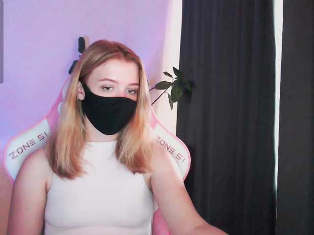 katydaisy live cam on BongaCams