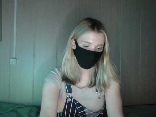 katydaisy live cam on BongaCams