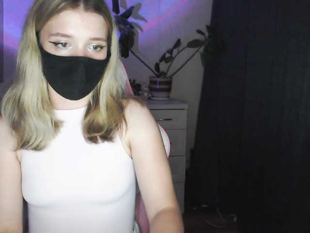 katydaisy live cam on BongaCams