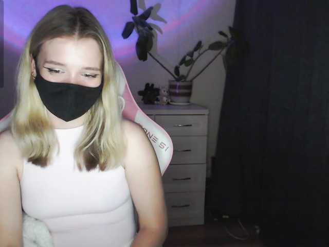 katydaisy live cam on BongaCams
