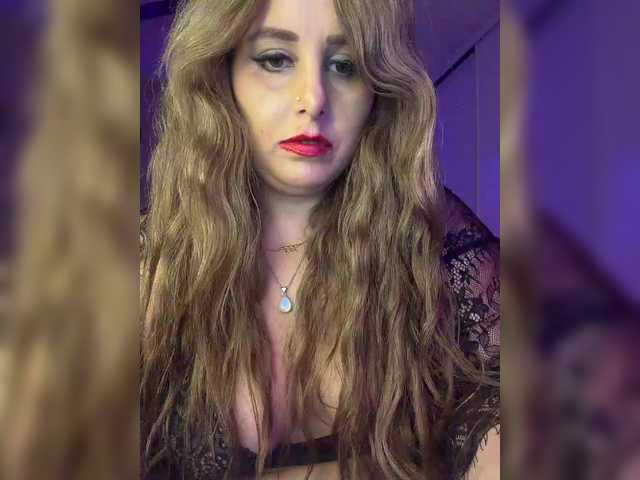 GoddessNyxara live cam on BongaCams