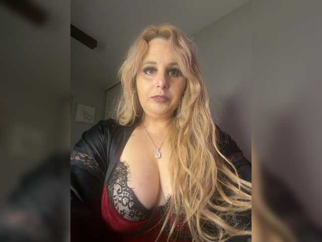 GoddessNyxara live cam on BongaCams