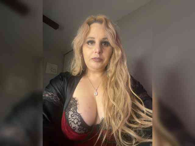 Model: GoddessNyxara
