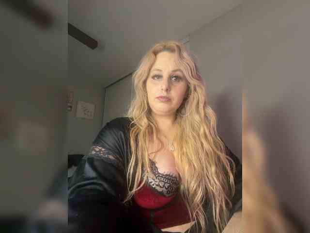 GoddessNyxara webcam