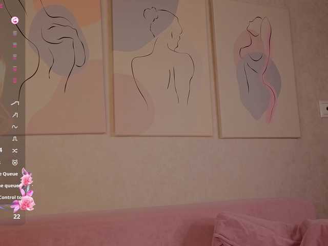 Emily-Lews live cam on BongaCams