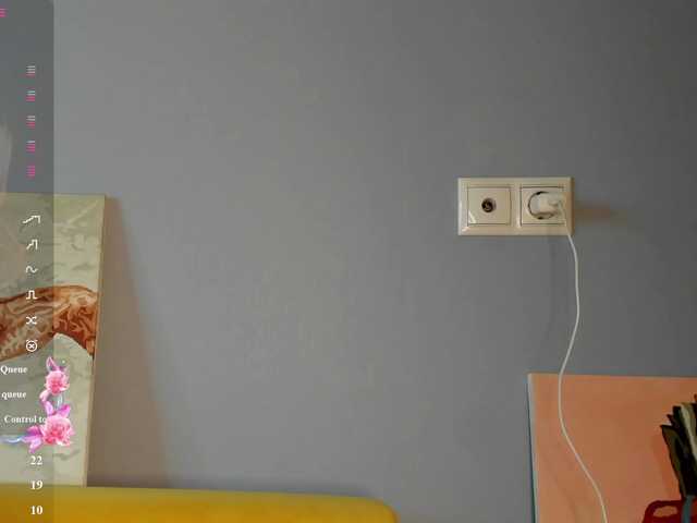 Emily-Lews live cam on BongaCams