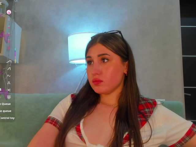emily-lews live sex show