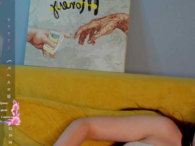 Emily-Lews live cam on BongaCams
