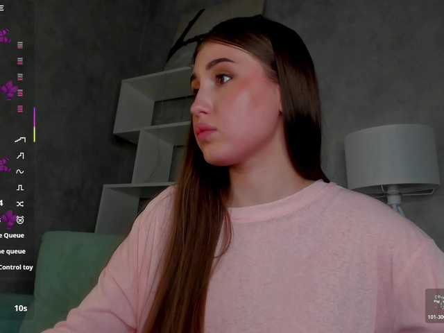 Emily-Lews live cam on BongaCams
