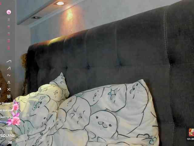 Emily-Lews webcam