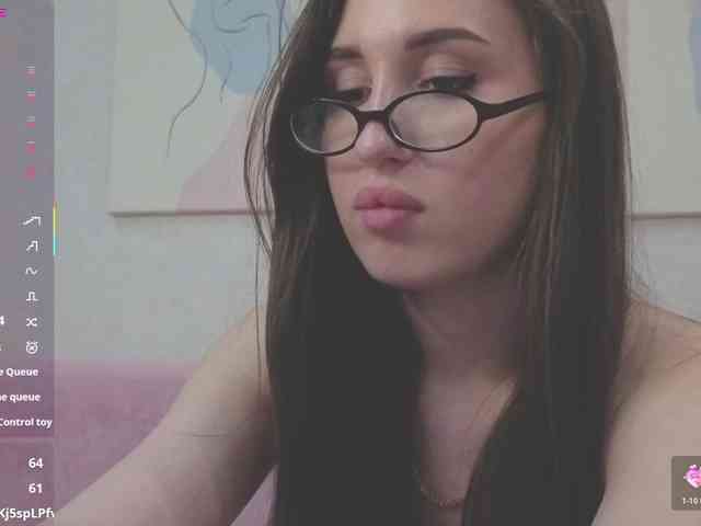Emily-Lews webcam