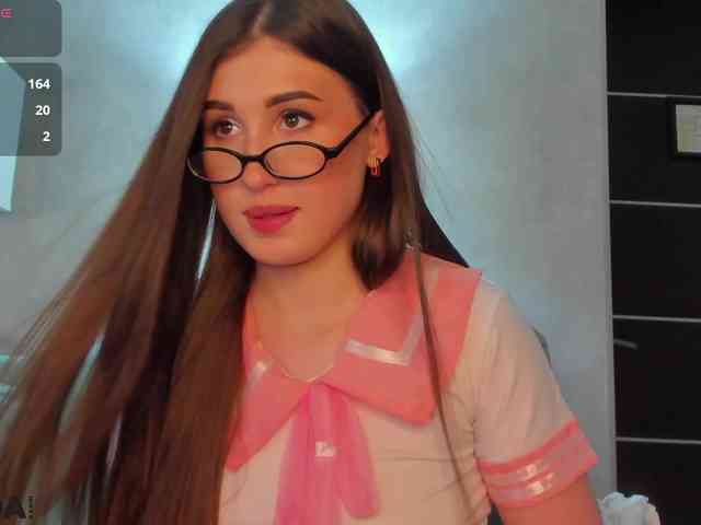 Emily-Lews webcam