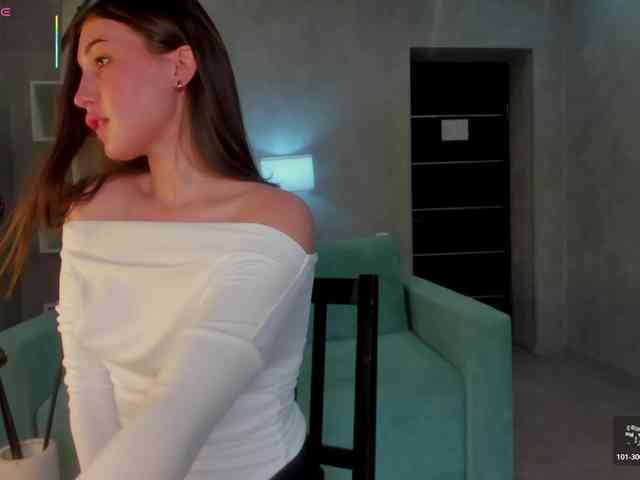 Emily-Lews webcam