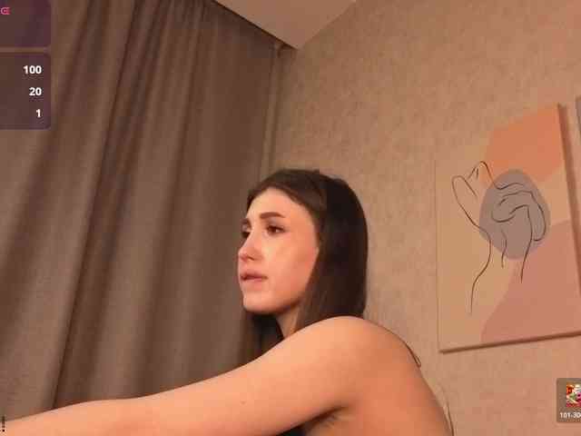 Emily-Lews webcam