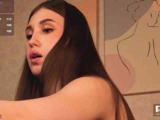 Emily-Lews webcam
