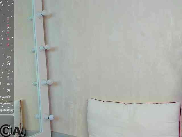 Emily-Lews webcam