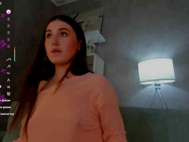 Emily-Lews webcam