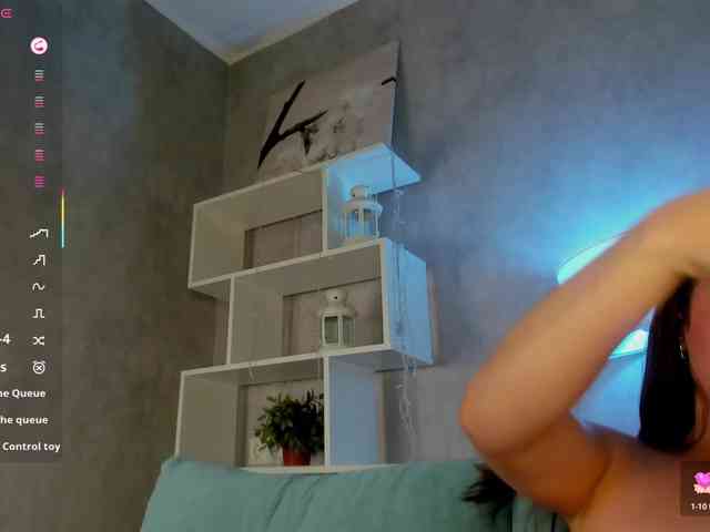 Emily-Lews webcam