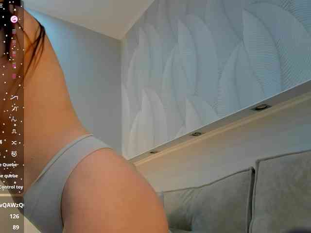 Emily-Lews webcam