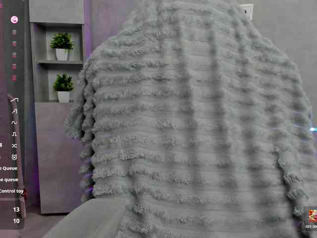 Emily-Lews webcam