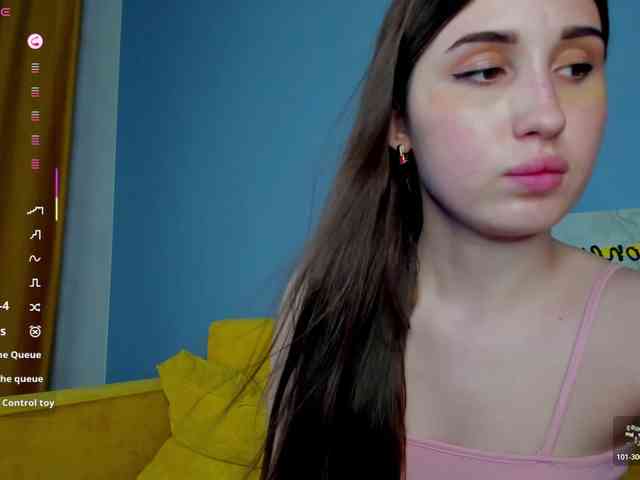 Emily-Lews webcam