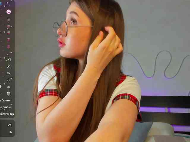 Emily-Lews webcam