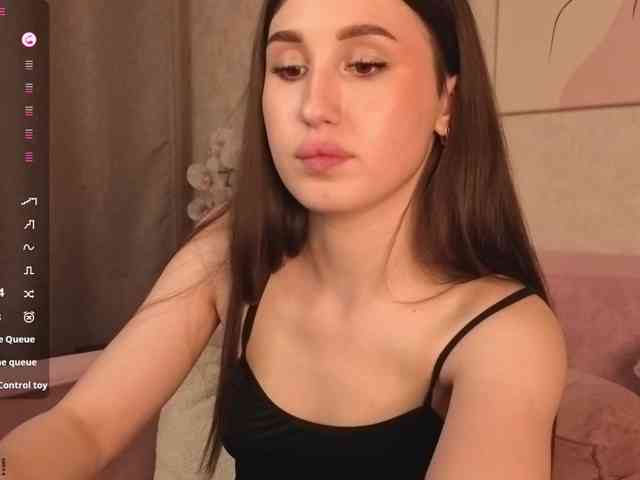 Emily-Lews webcam