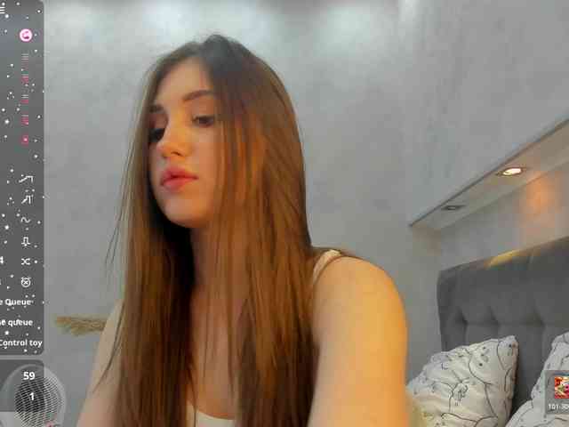 Emily-Lews webcam