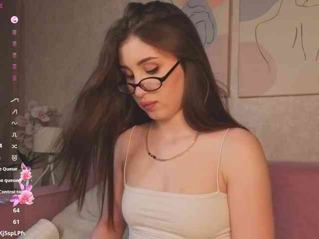 Emily-Lews webcam