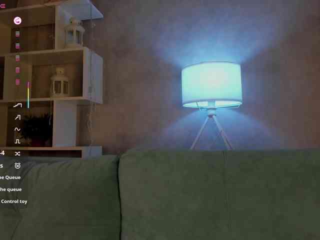 Emily-Lews webcam