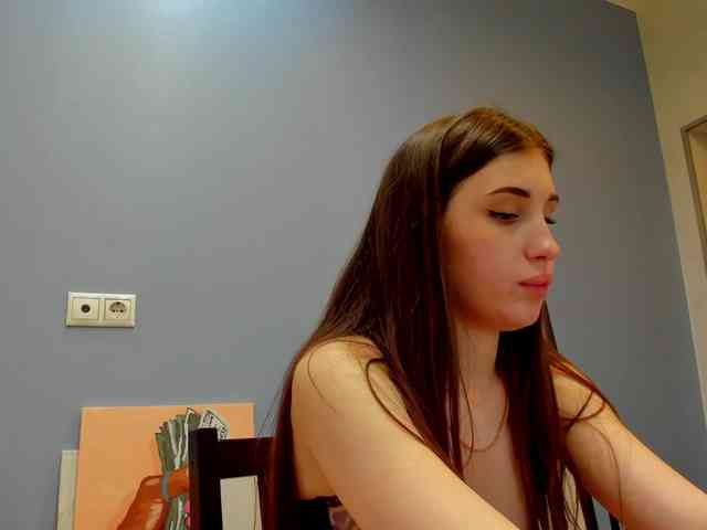 Emily-Lews webcam