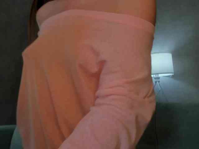 Emily-Lews webcam