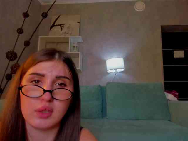 Emily-Lews webcam